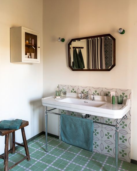 A sneak peek in to the beautiful Italian villa bathroom belonging to @mad_about_the_house featuring her Claudia and Celestina tiles in Lavender. These tiles compliment each other so well and look fantastic against the lavender ceiling. Swipe across to see more of this stunning bathroom. . . . . . #bathroom #bathroomtiles #bathroominspo #bathroominspiration #bathroomgoals #purpletiles #greentiles #italianvilla #villavibes #villarenovation #interiordesign Lavender Ceiling, Villa Bathroom, Mad About The House, Deco Bathroom, Stunning Bathrooms, Italian Home, Antique Tiles, Bathroom Goals, New Bathroom