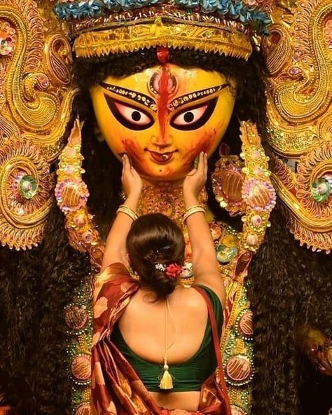 Durga Puja Wallpaper, Durga Maa Paintings, Durga Puja Kolkata, Durga Ji, Durga Picture, Durga Kali, Ganesh Art Paintings, Bengali Art, Aadi Shakti