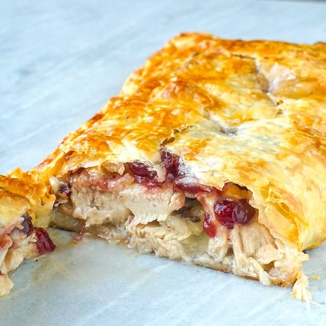 Easy Leftover Turkey Strudel, using store bought frozen puff pastry. What could be easier after Thanksgiving or Christmas, than this delicious pastry wrapped leftover turkey, served with leftover gravy too.#christmas #thanksgiving #leftovers #leftoverturkey #turkeyrecipes Puff Pastry Thanksgiving, Recipes Puff Pastry, Christmas Leftovers Recipes, Leftover Gravy, Thanksgiving Leftover Recipes, Rock Recipes, Turkey Stuffing, Leftover Turkey Recipes, Sliced Turkey