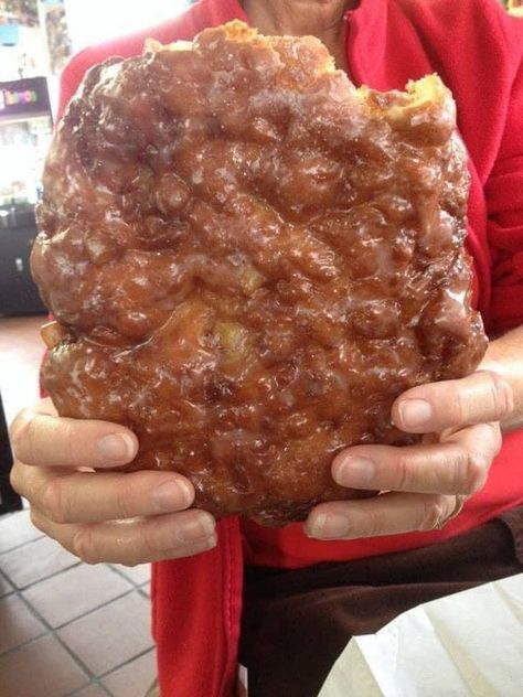 Family Recipes Amish Apple Fritter, Easy Apple Fritters Recipe, Apple Fritters Recipe, Grandma Pie, Apple Fritter, Fritters Recipe, Sour Cream Coffee Cake, Delicious Soup Recipes, Fritter Recipes