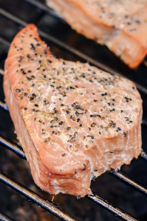 Smoked Tuna Steak Recipes, Smoked Tuna Steak, Smoked Ahi Tuna, Fresh Tuna Steak Recipes, Bluefin Tuna Recipe, Fresh Tuna Recipes, Smoked Seafood, Ahi Tuna Recipe, Tuna Dinners