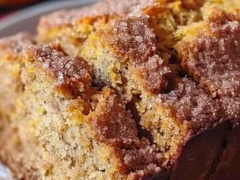 Snickerdoodle Pumpkin Bread Recipe, Pumpkin Snickerdoodle Bread, Snickerdoodle Pumpkin Bread, Snickerdoodle Recipes, Strawberry Cream Cheese Icing, Holiday Fruit Cake, Chocolate Bread Recipe, Bread Pumpkin, Molasses Cookies Recipe