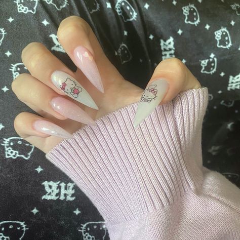 Aesthetic Nails Hello Kitty, Hello Kitty Nails Stiletto, Hello Kitty Stiletto Nails, Nails Hello Kitty Short, Hello Kitty Almond Nails, Hello Kitty Nails Acrylic, Hello Kitty Acrylic Nails, Pink Aesthetic Nails, Uñas Hello Kitty