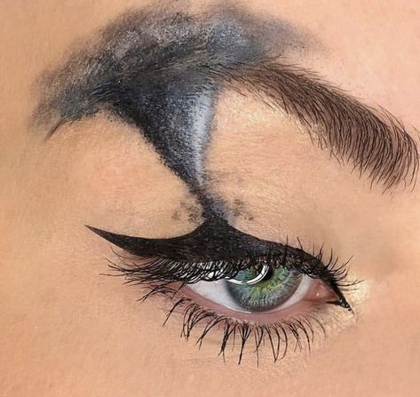 Air Makeup, Natural Calm, Bff Gifts Diy, Alt Makeup, Witch Makeup, Graphic Makeup, Witches Hat, Edgy Makeup, Holiday Makeup