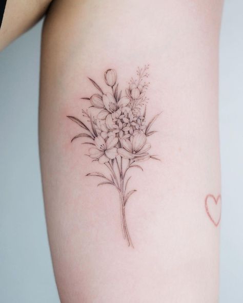 Berry Tattoo, Fine Line Tattoos, Line Tattoos, Artist On Instagram, Tattoo Artist, Leaf Tattoos, Tattoos And Piercings, Maple Leaf Tattoo, I Tattoo