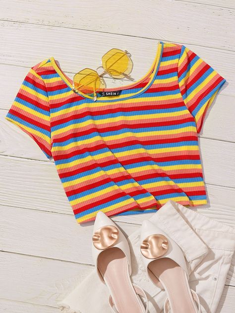 Rainbow Crop Top, Crop Tops Online, Stunning Style, Top Shein, Crop Top Outfits, Striped Crop Top, Women T Shirts, Teenage Fashion Outfits, Striped Fabrics