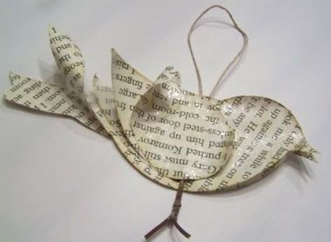 Have some old book pages, sheet music, or scrapbook paper? Make this pretty Recycled Bird Ornament! Paper Tree Diy, Christmas Tree Decorations Diy Ornaments, Paper Decorations Diy, Library Themes, Recycled Books, Paper Christmas Ornaments, Recycled Book, Unique Christmas Ornaments, Ornament Exchange