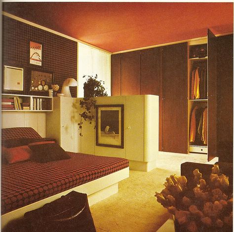 German Modular Cupboards 1 | West German c.Mid Seventies | Flickr 1970s Interior Design, 70s Interior Design, Olson Kundig, 70s House, 70s Interior, Mid Century Bedroom, Retro Bedrooms, Retro Interior Design, 70s Home