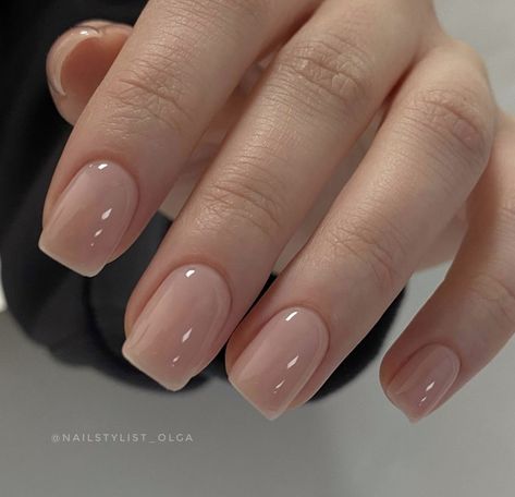 nude nails for girls short sqaured nails Short Square Professional Nails, Feminine Nails, Glossy Nails, Chic Manicure, Light Feminine, Manikur Kuku, Hello Nails, Romantic Nails, Subtle Nails