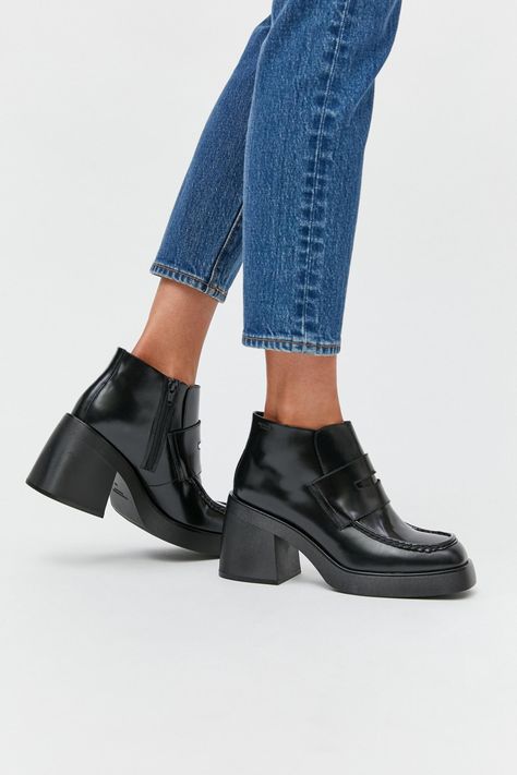 Vagabond Brooke, Vagabond Shoemakers, Loafers Outfit, Chunky Boots, Black Fits, Womens Oxfords, All Black Sneakers, Heeled Mules, Mule Shoe