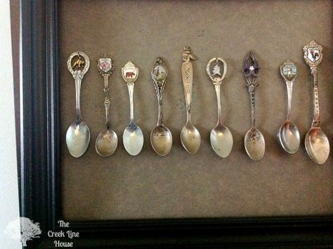 3 Minute DIY Spoon Art - The Creek Line House Diy Spoon Mirror, Spoon Display, Spoons Diy, Geometric Tray, Spoon Rack, Mesh Wreath Tutorial, Spoon Art, Spoon Collection, Antique Silverware