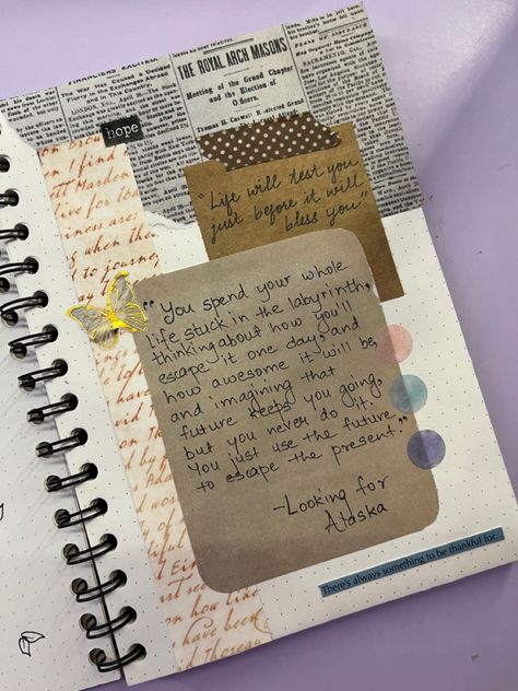 Aesthetic Quotes Journal Ideas, Anjali Aesthetic, Journaling Front Page Ideas, Scrapbook Journal Aesthetic Vintage, Photo Diary Ideas, Aesthetic Journal Ideas Vintage, Journal Ideas Aesthetic Vintage, Diary Journal Aesthetic, Smashbook Ideas