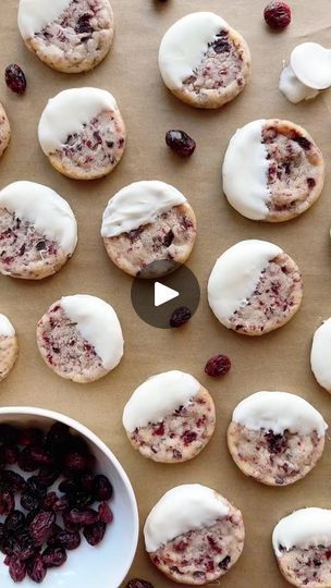 Almond Shortbread Cookies, Cranberry Almond, Shortbread Cookie Recipe, Chocolate Drip, Cranberry Orange, Shortbread Cookies, Food Reviews, No Bake Treats, Yummy Sweets