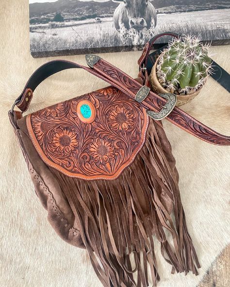 Bohemian Dress Pattern, Western Bags, Western Bag, Leather Patterns, Tooled Leather Purse, Western Purses, Embroidered Handbag, Boho Cowgirl, Leather Ideas