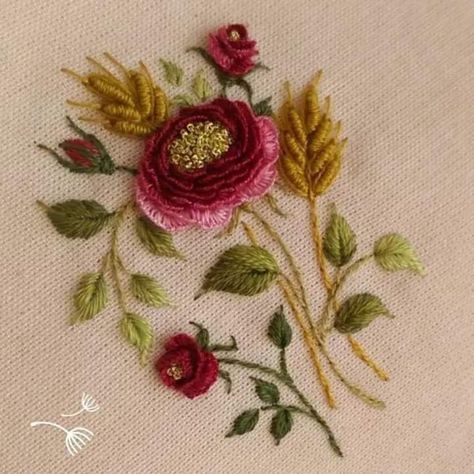 Ideas For Embroidery, Bordados Tambour, Brazilian Embroidery Stitches, Embroidery Rose, Silk Ribbon Embroidery Patterns, Embroidery Stitches Beginner, Embroidery Tshirt, Hand Embroidery Patterns Flowers, Cabbage Rose