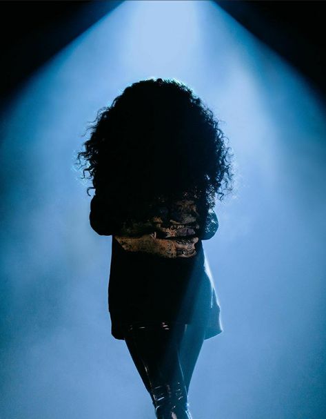 H.e.r Singer Aesthetic, Female Singers Aesthetic, Songs Background, Backstage Aesthetic, Gabi Wilson, Dc Young Fly, H E R Aesthetic, Gabriella Wilson, Black Female Singers