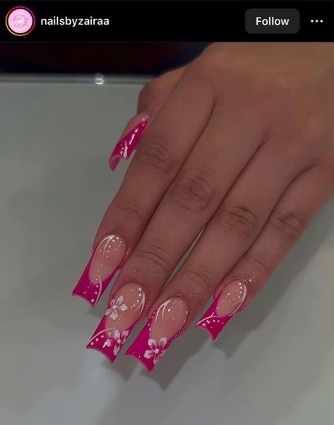 There's a new beauty trend taking over Instagram and it's absolutely stunning. Say hello to "quartz nails". Pfp For Apple Id, Cute Unique Acrylic Nails, Dominican Republic Nails Ideas, French Tip With Design Nails, Dominican Republic Nails, Simple Nail Designs Square, 2000s Nails Acrylic Y2k, Square Nail Designs Summer, Summer Nail Sets