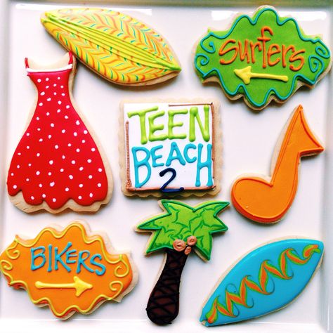 Teen Beach Movie Birthday Party, Teen Beach Movie Party, Movie Premiere Party, Team Beach Movie, Teen Beach Party, Beach Bday, Teen Beach 2, Beach Cupcakes, Movie Invitation