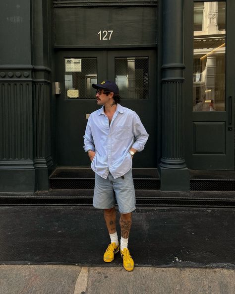 Morning ☀️ Man Ootd, Men's Streetwear, Onitsuka Tiger Outfit, Linen Shirt Outfit, Highsnobiety Fashion, Adidas Samba Outfit, Streetwear Inspiration, Man Dressing Style, Streetwear Male