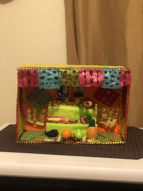 Shoebox Ofrenda Project, Shoebox Altar, Dia De Los Muertos Crafts Ideas, Dia De Los Muertos Decorations Ideas, Mini Altar, Autumn Crafts, Sylvanian Families, Book Art Drawings, Decorations Ideas