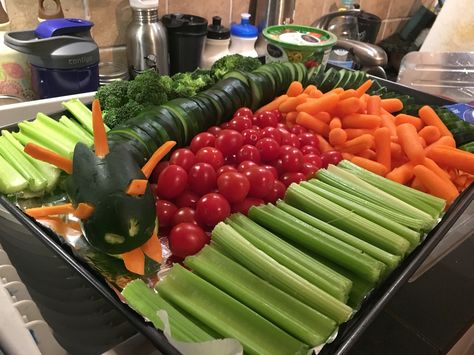 Dragon veggie tray! Dragon Veggie Tray, Dragon Themed Fruit Tray, Medieval Themed Party Food, Dragon Shaped Food, Dragon Food Ideas, Art Party Foods, Chinese Theme Parties, Karate Birthday Party, Shower Appetizers