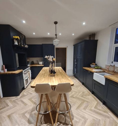 Blue Grey Kitchen, Grey Kitchen Ideas, Grey Floral Wallpaper, Vintage Oven, Blue Pendant Light, Grey Blue Kitchen, Navy Blue Kitchen, Navy Kitchen, Grey Bar Stools