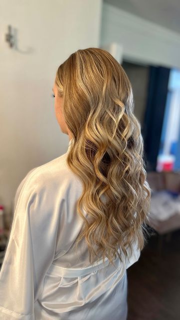 Beach Bride Hair Down, Bridal Downstyles, Getting Ready Playlist, Brides Getting Ready, Bride Hair Down, Country Song, Launch Pad, Beach Bride, Wedding Southern California