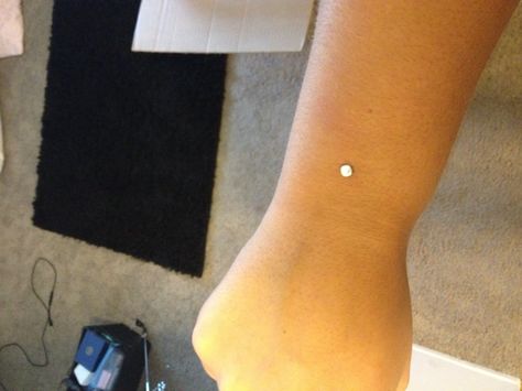 dermal wrist piercing Hand Dermal Piercing, Dermal Piercing Wrist, Wrist Piercing, Hand Piercing, Dermal Piercing, Body Piercings, Body Mods, Pretty Cool, Tattoos And Piercings