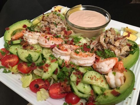 Crab Louie Salad Recipe, Louie Salad Recipe, Crab Louie Recipe, Crab Louis, Crab Louie Salad, Crab Louie, Salad Coleslaw, Pesto Dip, Avocado Soup