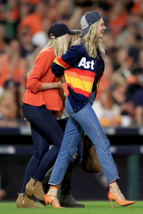 HOUSTON, TX - OCTOBER 21:  Model Kate Upton celebrates after the Houston Astros defeated the New York Yankees by a score of 4-0 to win Game Seven of the American League Championship Series at Minute Maid Park on October 21, 2017 in Houston, Texas. The Houston Astros advance to face the Los Angeles Dodgers in the World Series.  (Photo by Ronald Martinez/Getty Images) Photo: Ronald Martinez, Staff / 2017 Getty Images Houston Astros Outfit Woman, Astros Game Outfit, Astros Outfit Woman, Baseball Outfit Women, Astros Sweater, Astros Outfit, Baseball Tee Outfits, Baseball Outfits, Baseball Jersey Outfit