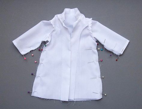 MSD Lab Coat - Tutorials - Antique Lilac Sewing A Coat Tutorials, Lab Coat Pattern, Kids Lab Coat, Doctor Coat, Doctor Costume, Barbie Sewing Patterns, Doll Patterns Free, Sewing Baby Clothes, Gown Pattern