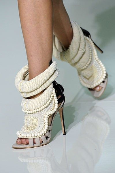 Kanye West Spring Summer 2012 collection Paris Fashion Week Zanotti Heels, Giuseppe Zanotti Heels, Funky Shoes, Fashion Heels, Urban Chic, Shoe Obsession, Pretty Shoes, Heels Boots, Sneaker Heels