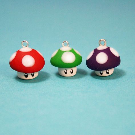 Mario mushrooms Fimo Kawaii, Crea Fimo, Tanah Liat, Cute Polymer Clay, Cute Clay, Fimo Clay, Clay Figures, Clay Design, Sculpting Clay