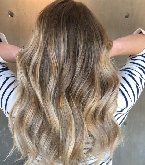 Blonde Balayage Look Dark Blonde Balayage, Root Melt, Brown Ombre Hair, Golden Blonde Hair, Ombre Hair Blonde, Balayage Blonde, Dark Blonde Hair, Ombré Hair, Balayage Hair Blonde