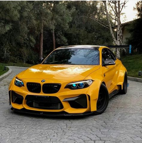 BMW M2  #bmw #bmwlife #bmwclub #bmwrussia #bmwmotorsport #bmwusa #bmwpower M2 Bmw, Bentley Suv, Kereta Sport, Bmw Tuning, Tmax Yamaha, Carros Bmw, Serie Bmw, Dream Cars Bmw, Bmw Sport