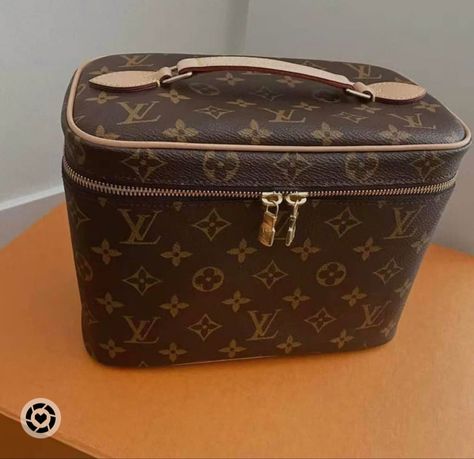 Louis Vuitton Dhgate, Dh Gate Finds, Dhgate Finds, Louis Vuitton Cosmetic Bag, Dh Gate, V Fashion, Lookbook Outfits, Louis Vuitton Speedy Bag, Cosmetic Bag