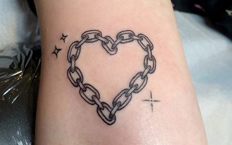 Chained Heart Tattoo, Heart Tattoo On Chest, Tattoo On Chest, Chain Tattoo, About Heart, Leg Tattoos Women, Heart Tattoo Designs, Dope Tattoos, Simplistic Tattoos