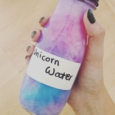 Pastel Grunge, Unicorns And Mermaids, Unicorn Rainbow, Soju Bottle, Unicorn Birthday Parties, Tea Bottle, Pastel Goth, Unicorn Party, Unicorn Birthday