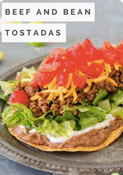 Tostadas Beef, Bean Tostadas, Tostada Recipes, Authentic Mexican Recipes, Mexican Foods, Ground Beef Recipes For Dinner, Mexican Food Recipes Easy, Recipes For Dinner, Latin Food