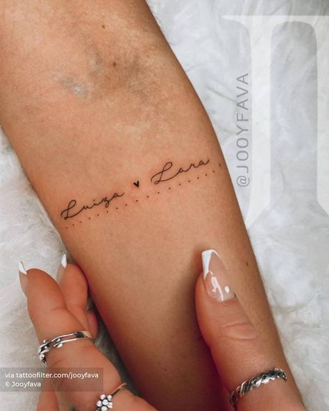 Small Name Tattoo, Forearm Name Tattoos, Mutterschaft Tattoos, Name Tattoos For Moms, Name Tattoos On Wrist, Baby Name Tattoos, Tiny Wrist Tattoos, Tattoos With Kids Names, Writing Tattoos