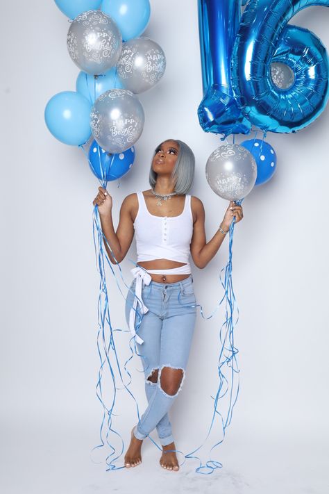 Sweet 16 Balloons Photoshoot, Clothes For Birthday Photoshoot, Photoshoot 16th Birthday, Scorpio Szn Photoshoot, Photoshoot Ideas Sweet 16, Sweet 16 Birthday Photoshoot Ideas, Sweet 16 Picture Ideas, Sweet 16 Picture Ideas Photoshoot, Birthday Shoot Ideas Sweet 16