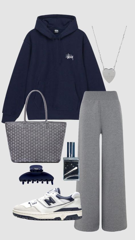 #outfitinspo #navy #casual #loungewear #trendy #stussy #hoodie Blue Hoodie Outfit, Stussy Hoodie, Mode Hijabi, Sporty Looks, Outfit Inspo Casual, Everyday Fashion Outfits, Elegante Casual, Hoodie Outfit, Simple Trendy Outfits