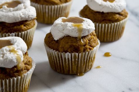 Holistic Desserts, Vegan Pumpkin Pasta, Easy Pumpkin Muffins, Pumpkin Pasta Recipe, Vegan Breads, Pumpkin Muffins Easy, Pumpkin Sauce, Pumpkin Chocolate Chip Muffins, Vegan Muffins