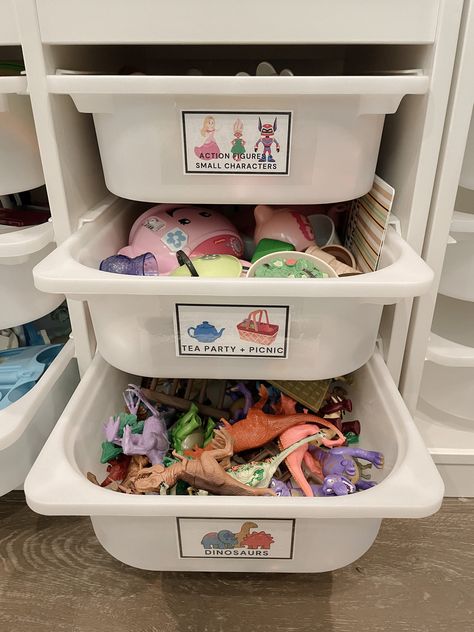 Daycare Storage, Organized Playroom, Changing Table Organization, Daycare Organization, Toddler Organization, Childcare Business, Playroom Organization, Kids Learning Activities, Dream Apartment