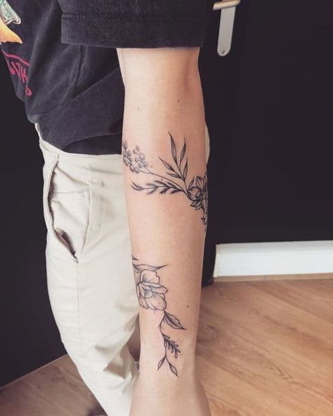 Arm Tattoo Designs for Men & Women | 5000+ Ideas 2021 Arm Tattoos For Females, Tattoo For Women Ideas, Ideas For Tattoos, Arm Tattoo For Women, Arm Wrap Tattoo, Floral Arm Tattoo, Tattoos For Females, Simple Forearm Tattoos, Around Arm Tattoo