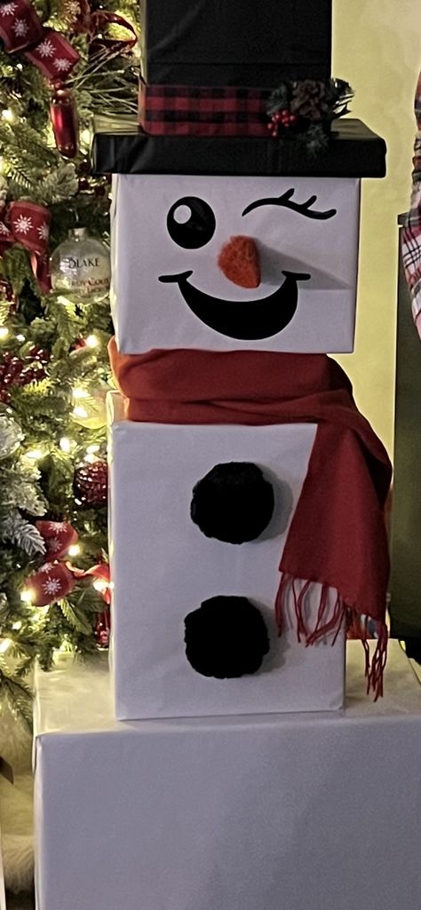 Snowman Tower Presents, Wrapping Tips, Gift Towers, Christmas Morning, Christmas Wrapping, Christmas Presents, Holiday Fun, Tower, Gift Wrapping