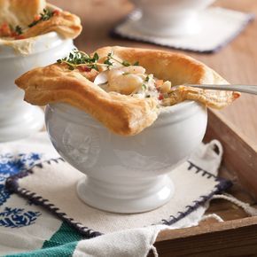 Try these easy and elegant Seafood Pot Pies for a comforting winter meal. Winter Seafood Dishes, Seafood Pot Pie Recipe, Pot Pie Dinner, Seafood Pie, South Recipes, Seafood Pot Pie, Seafood Pot, Zuppa Soup, Chicken Potpie