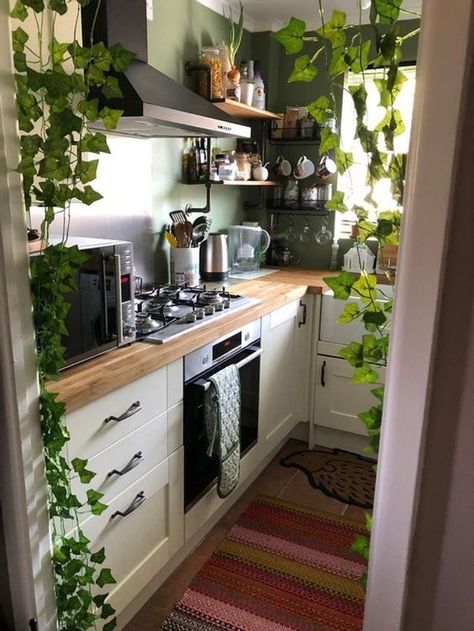 Kitchen With Plants, Apartment Kitchen, Tiny Kitchen, Apartment Inspiration, Dream House Decor, Küchen Design, Dream Home Design, Home Decor Kitchen, House Inspiration