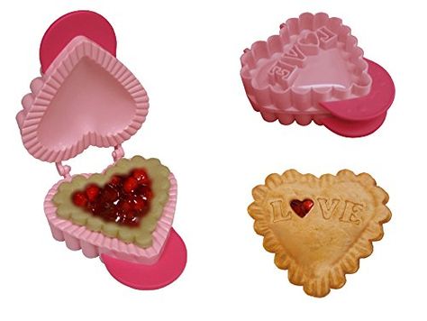 Heart Pie, Pie Maker, Pies Maker, Must Have Kitchen Gadgets, Hand Pies, Cute Kitchen, Baking Accessories, Valentine Fun, Baking Supplies