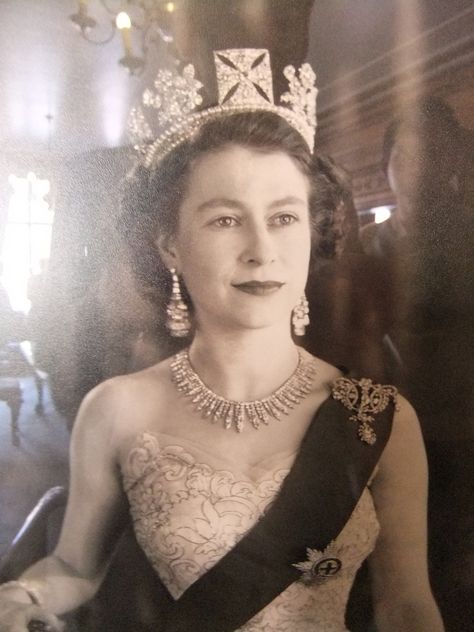 Queen Elizabeth Ratu Elizabeth, Princ Harry, Young Queen Elizabeth, Reine Elizabeth Ii, Reine Elizabeth, Elisabeth Ii, Reina Isabel Ii, Isabel Ii, Queen Of England